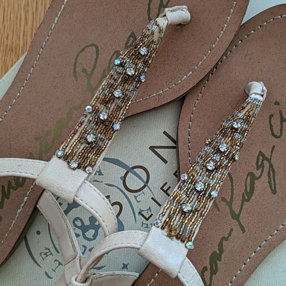 American Rag sandals - Picture 4 of 5